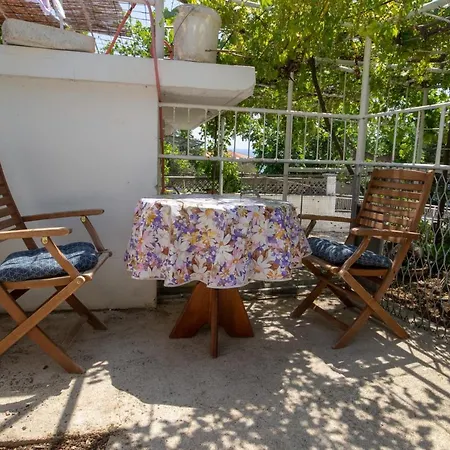 Jenny With Parking, Wi-fi And Sea View Apartment Rabac