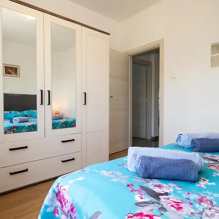 Jenny With Parking, Wi-fi And Sea View Rabac
