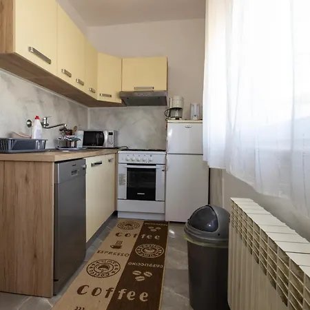 Apartment Jenny With Parking, Wi-fi And Sea View