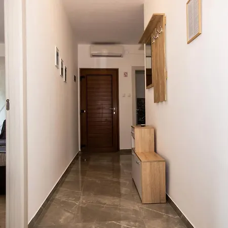 Apartment Jenny With Parking, Wi-fi And Sea View Rabac